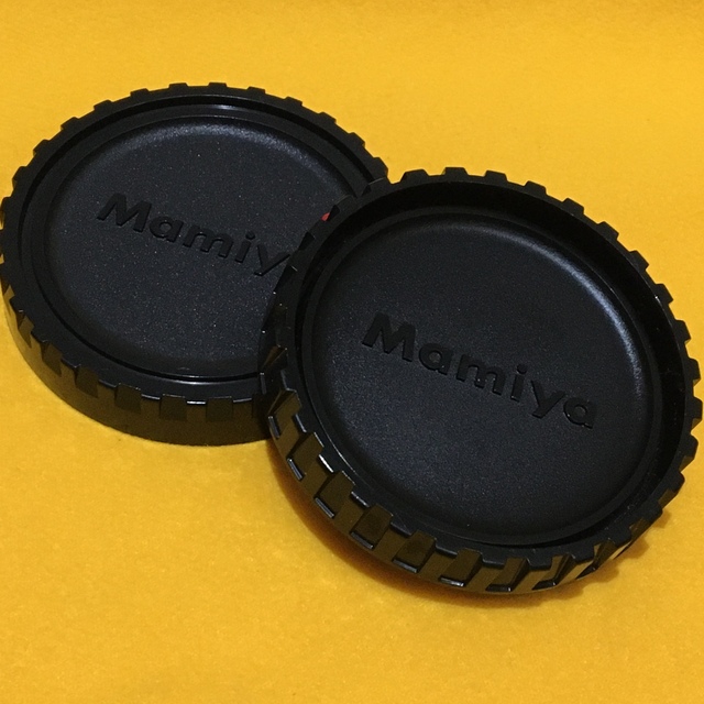 USTMamiya(マミヤ)のMAMIYA 645 マミヤ645 ボディキャップ & レンズリアキャップ スマホ/家電/カメラのカメラ(フィルムカメラ)の商品写真