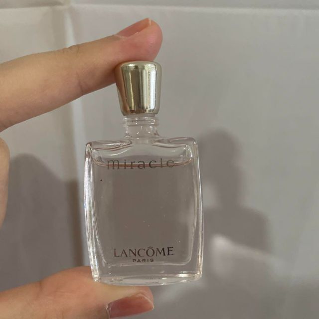 LANCOME(ランコム)のLancome ミラク　ミニボトル　香水 コスメ/美容の香水(香水(女性用))の商品写真