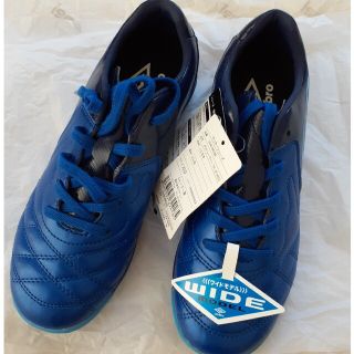新品★23.0半額 umbro  サッカー トレシュー スパイク(サッカー)