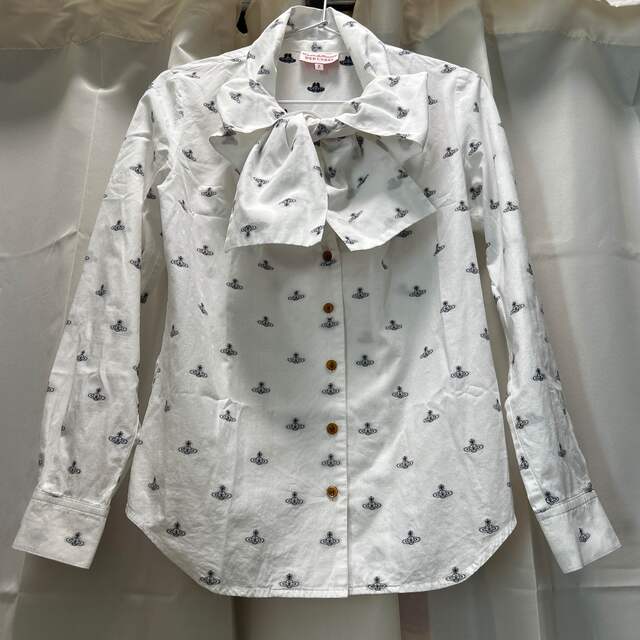 通販店を ヴィヴィアンウエストウッド ブラウス オーブ柄