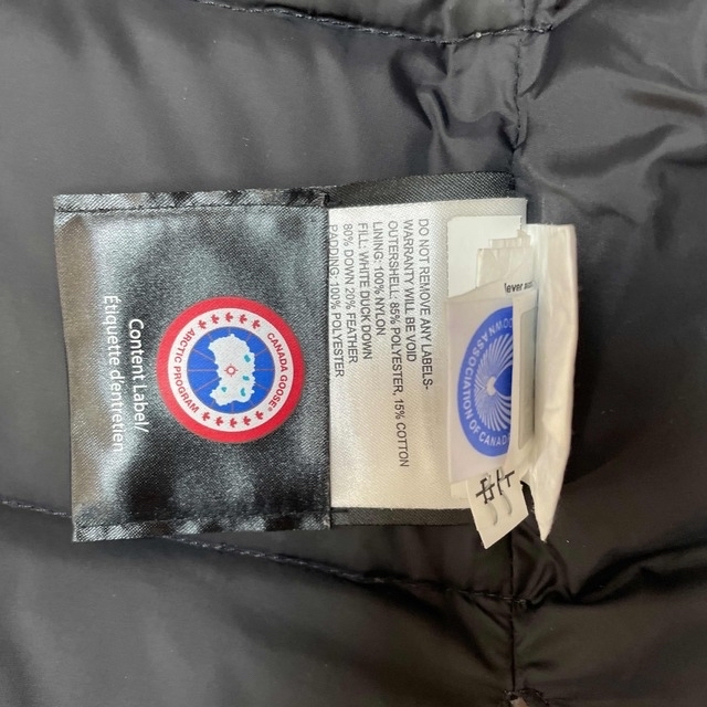 CANADA GOOSE(カナダグース)のカナダグース　ダウンベスト レディースのジャケット/アウター(ダウンベスト)の商品写真