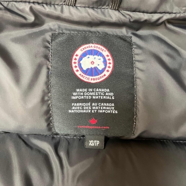 CANADA GOOSE(カナダグース)のカナダグース　ダウンベスト レディースのジャケット/アウター(ダウンベスト)の商品写真