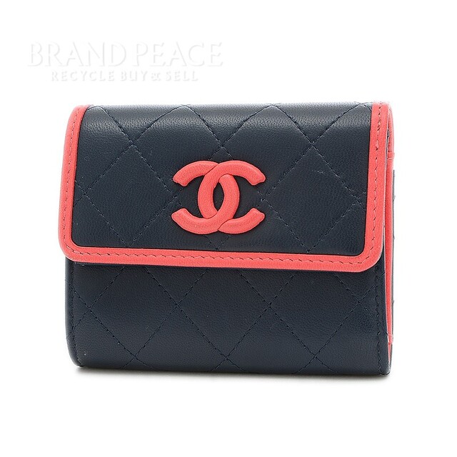 国内初の直営店 マトラッセ ココマーク シャネル - CHANEL 3つ折り財布