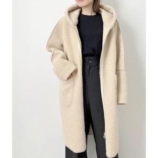 アパルトモンドゥーズィエムクラス(L'Appartement DEUXIEME CLASSE)のLou Andrea/ルーアンドレア Mouton Fake Hood Coat(ムートンコート)