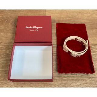 サルヴァトーレフェラガモ(Salvatore Ferragamo)のサルヴァトーレ　フェラガモ　ヴァラリボン　ストラップ　バングル　リボン(ブレスレット/バングル)