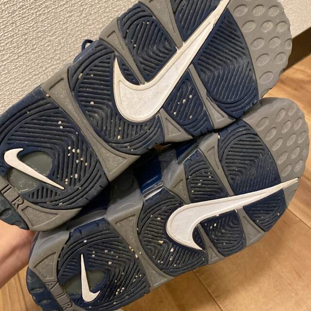 NIKE モアテン 4