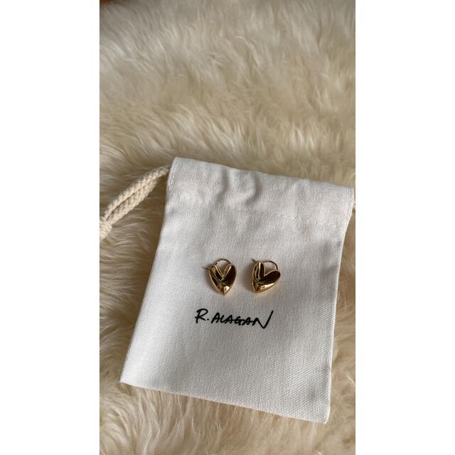 ☆新品未使用品☆ララガンtiny puffy heart hoops