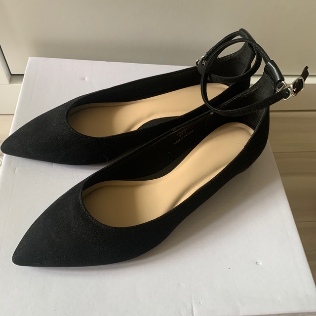 GU(ジーユー)のローヒール パンプス 黒 レディースの靴/シューズ(ハイヒール/パンプス)の商品写真