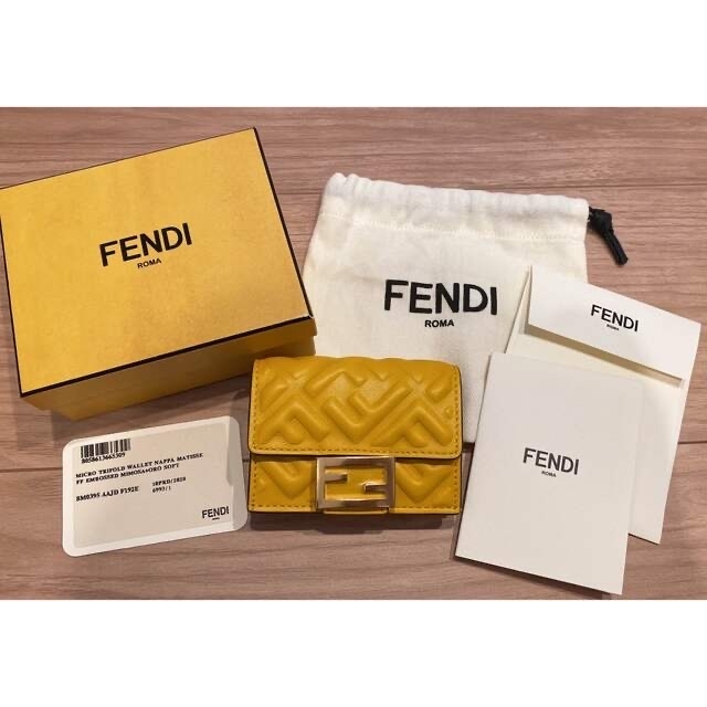 三つ折り財布　バゲット　FENDI