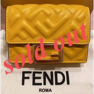 FENDI - 【 未使用品 】FENDI 財布 バゲット マイクロ 三つ折財布 イエロー