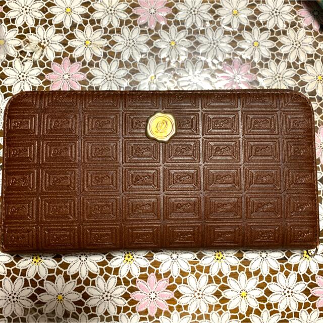 Q-pot  チョコレート　長財布
