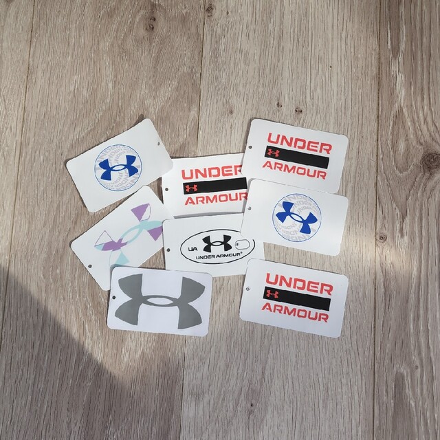 UNDER ARMOUR　シール８枚 インテリア/住まい/日用品の文房具(シール)の商品写真