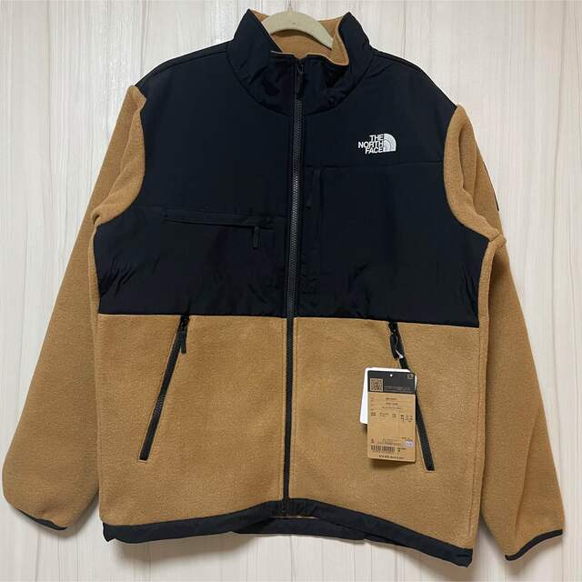 THE NORTH FACE(ザノースフェイス)の★新品未使用★ ノースフェイス デナリジャケット ブラウン NA72051 L メンズのジャケット/アウター(その他)の商品写真