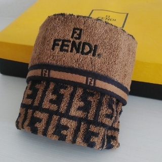 フェンディ(FENDI)の新品未使用　FENDIタオル（ハンドタオル）(タオル/バス用品)