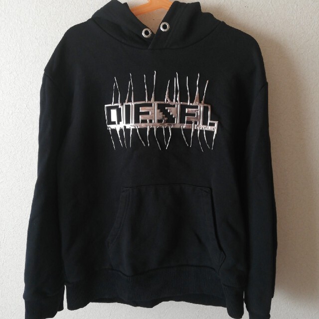 DIESEL(ディーゼル)のDIESEL ディーゼル スウェット パーカー 10 キッズ/ベビー/マタニティのキッズ服男の子用(90cm~)(Tシャツ/カットソー)の商品写真