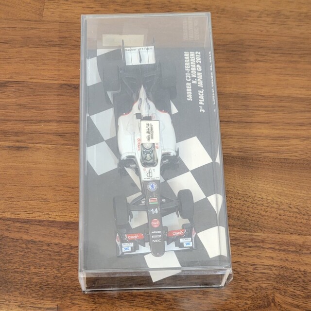 ミニチャンプス 1/43 ザウバーC31 小林可夢偉　日本GP　3位表彰台
