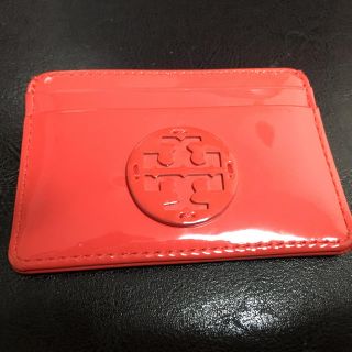 トリーバーチ(Tory Burch)のトリーバーチ エナメル カードケース(名刺入れ/定期入れ)