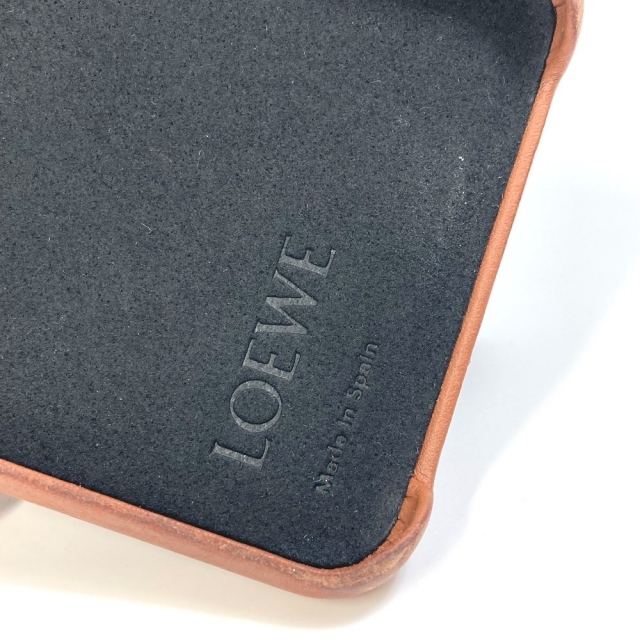 LOEWE(ロエベ)のロエベ LOEWE アイフォンケース ショルダーストラップ 象 エレファント アニマル iphone 11Pro Max スマートフォンケース レザー ブラウン スマホ/家電/カメラのスマホアクセサリー(iPhoneケース)の商品写真