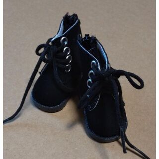 ぬいぐるみ用ブーツ（黒）：kpop・パオラレイナ・ナンシーアメリカほか(ぬいぐるみ)