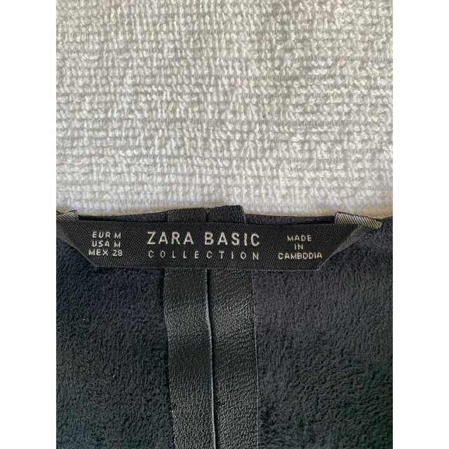 ZARA(ザラ)のZARA BASIC薄手レザー風ポリウレタンジャケット レディースのジャケット/アウター(ノーカラージャケット)の商品写真