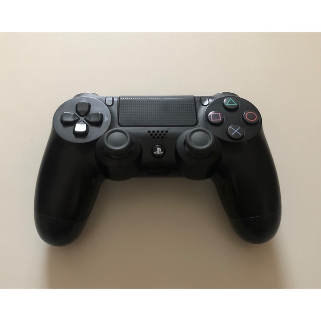 PlayStation4(プレイステーション4)のSony PlayStation4 Pro  1TB エンタメ/ホビーのゲームソフト/ゲーム機本体(家庭用ゲーム機本体)の商品写真