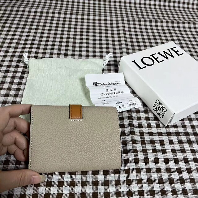 株価】LOEWE ロエベ 三つ折り財布の通販 by 善二's shop｜ラクマセット/コーデ