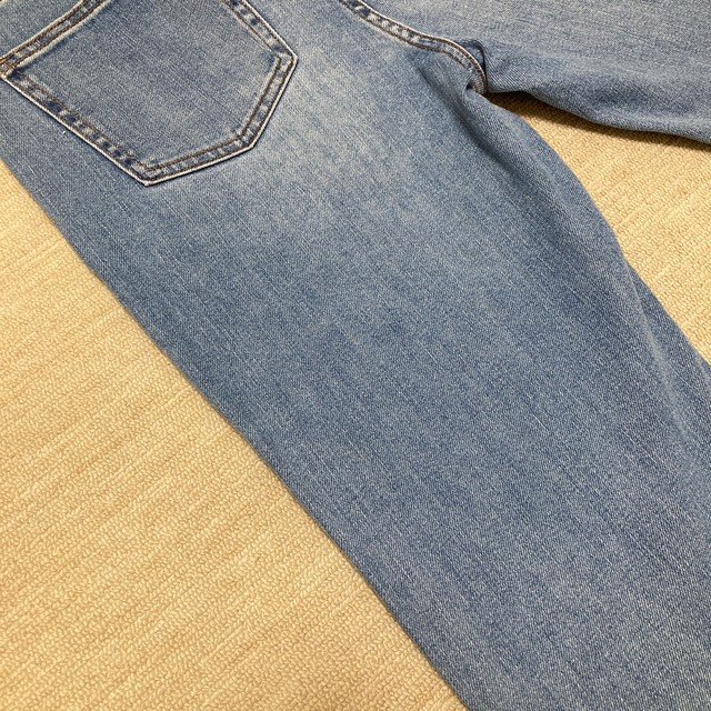 UNIQLO(ユニクロ)のスリムストレートハイライズジーンズ24(61cm) レディースのパンツ(デニム/ジーンズ)の商品写真