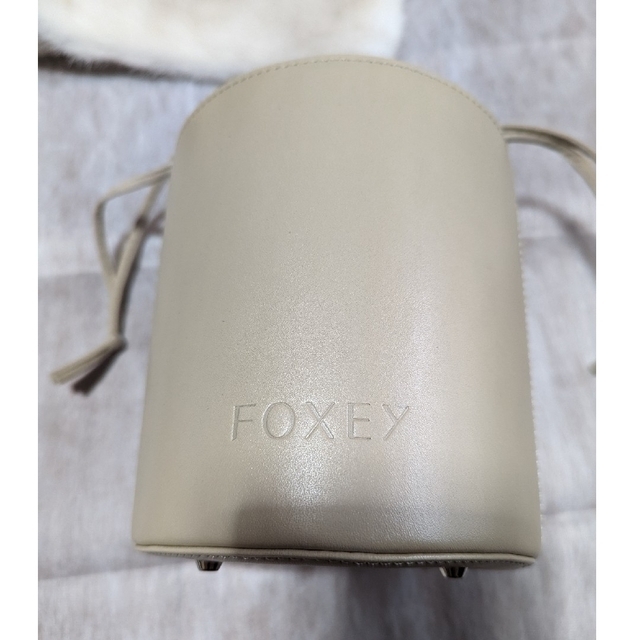 FOXEY(フォクシー)の✿ご専用✿ フォクシー "Fur Bucket Bag" ミンク×レザー トープ レディースのバッグ(ハンドバッグ)の商品写真