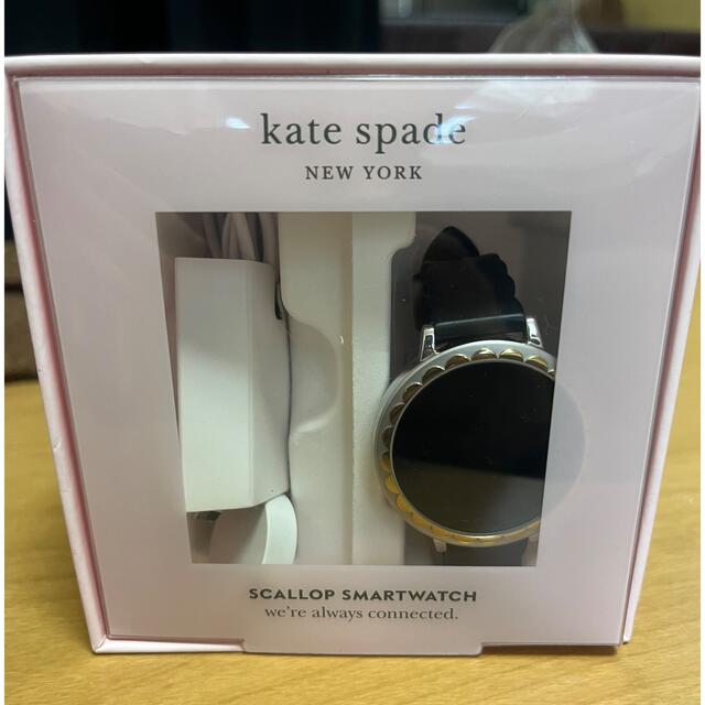 kate spade new york(ケイトスペードニューヨーク)の【美品】KATESPADE スマートウォッチ　DW7K1 レディースのファッション小物(腕時計)の商品写真