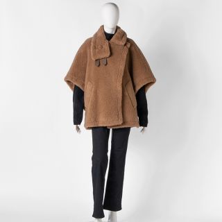 マックスマーラ(Max Mara)のマックスマーラ MAX MARA ケープ テディ AGI ダブルバックル スタンドカラー TEDDY 47361123 0010 001(ポンチョ)