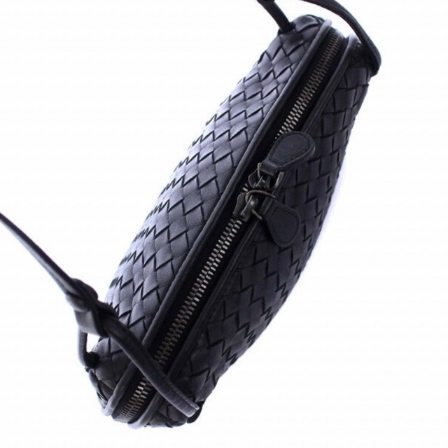 Bottega Veneta(ボッテガヴェネタ)の【極美品】ボッテガヴェネタ　イントレチャート　ショルダーバッグ　ブラック レディースのバッグ(ショルダーバッグ)の商品写真