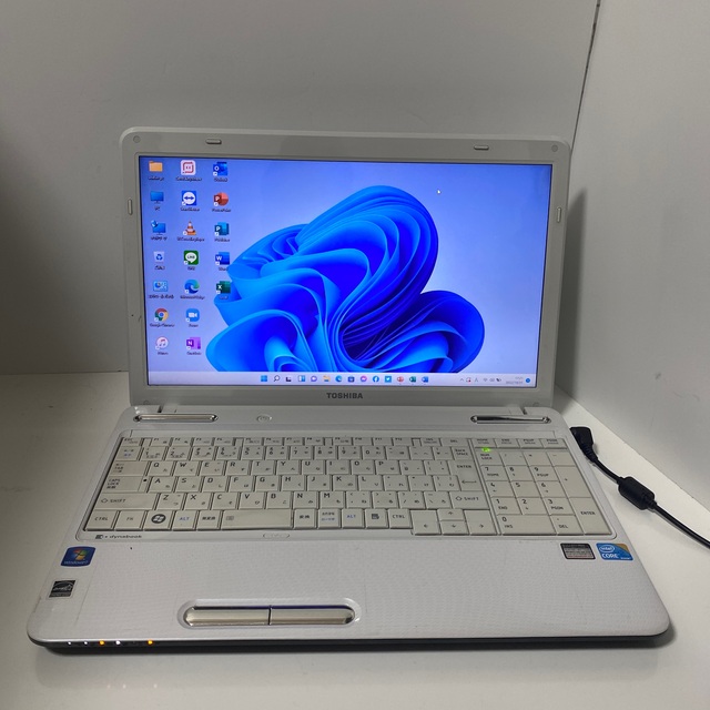 Toshibaノートパソコンcore i5Windows11オフィス付き-