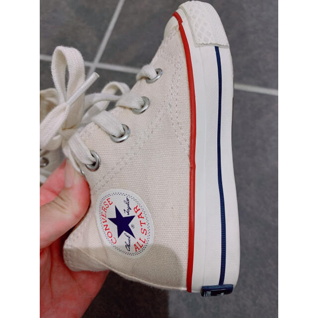 CONVERSE(コンバース)のコンバースオールスター　ハイカット　ホワイト キッズ/ベビー/マタニティのキッズ靴/シューズ(15cm~)(スニーカー)の商品写真