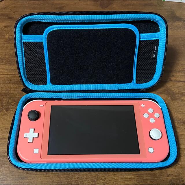 【本体】Nintendo Switch Lite コーラル(ケース、充電器付き)