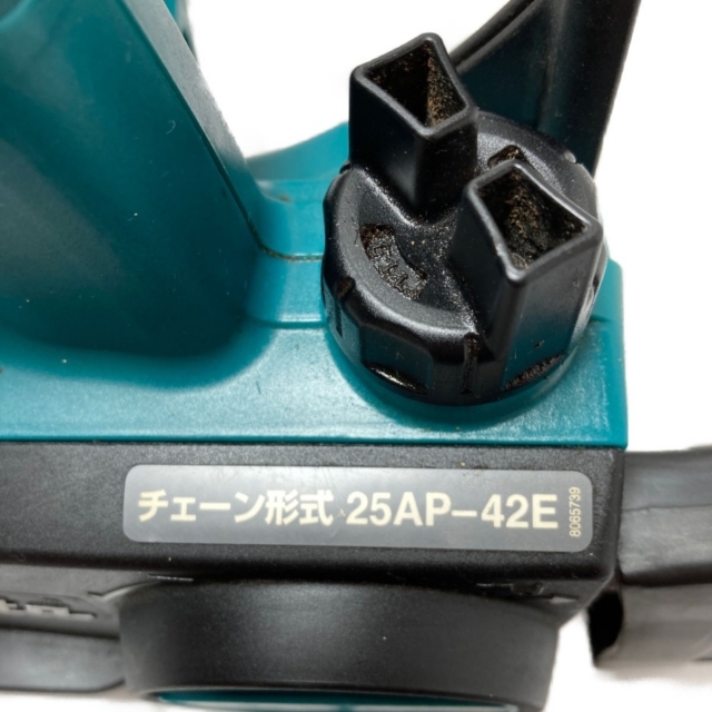 Makita(マキタ)の＊＊MAKITA マキタ 14.4V 115mm 充電式チェーンソー バッテリ1個・充電器・ケース付 UC121DRF ブルー インテリア/住まい/日用品のインテリア/住まい/日用品 その他(その他)の商品写真