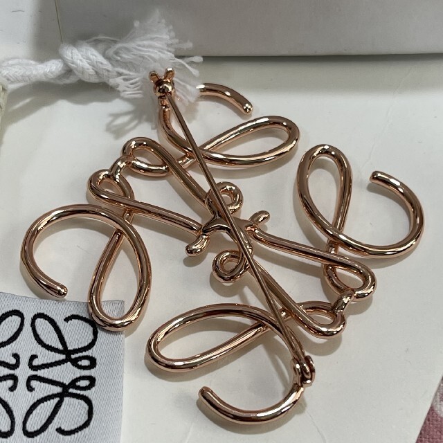 期間限定値下げ!!LOEWE アナグラムネックレス - library