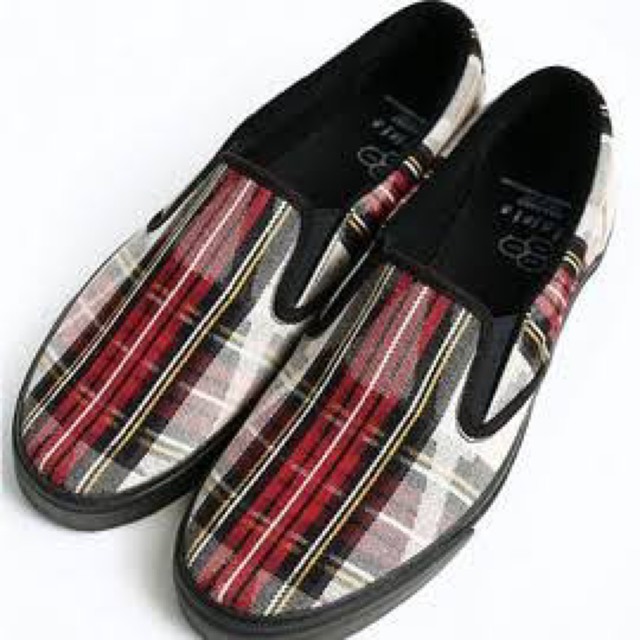 SHAREEF SLIP-ON