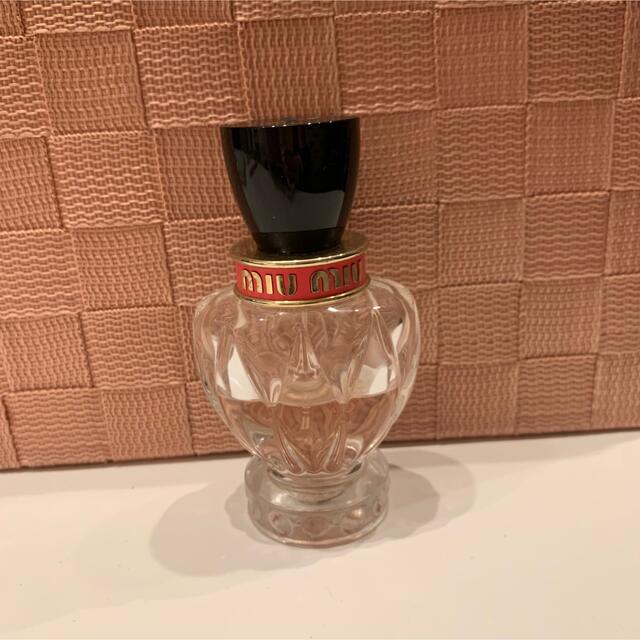 miumiu(ミュウミュウ)のMIUMIU ツイストオードパルファム 50ml コスメ/美容のコスメ/美容 その他(その他)の商品写真