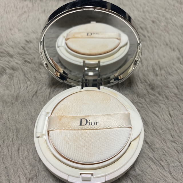 Dior(ディオール)のディオール スノー パーフェクトライトクッション003 リフィル付き コスメ/美容のベースメイク/化粧品(ファンデーション)の商品写真