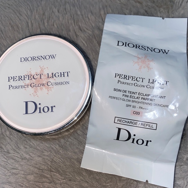 Dior(ディオール)のディオール スノー パーフェクトライトクッション003 リフィル付き コスメ/美容のベースメイク/化粧品(ファンデーション)の商品写真