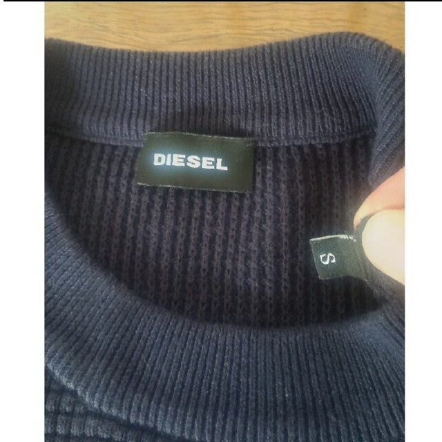 DIESEL  ネイビー。ワッフルニット。 4