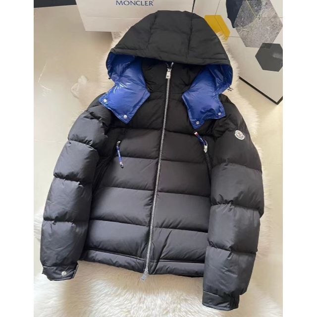 日本限定 MONCLER - MONCLERのモンジュネーブルのウールダウン