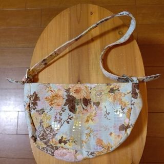 花柄ショルダーバック  布製 半円型(ショルダーバッグ)