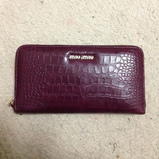 ミュウミュウ(MIU MIU)のmiumiu 財布(財布)