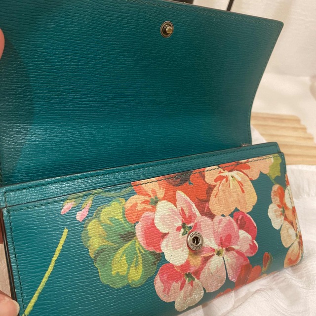 Gucci(グッチ)の値下げ　　GUCCI 財布　ポシェット レディースのファッション小物(財布)の商品写真