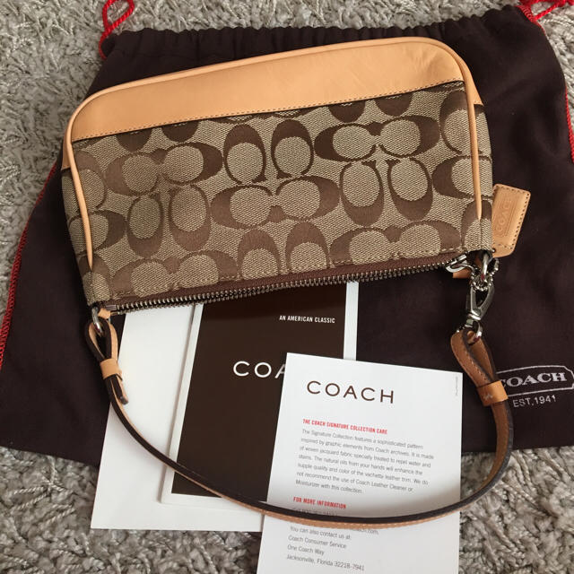 COACH(コーチ)のコーチ リストレット  レディースのバッグ(クラッチバッグ)の商品写真