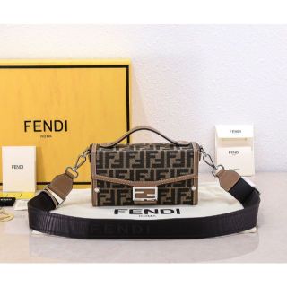 フェンディ ショルダーバッグ(メンズ)の通販 100点以上 | FENDIの