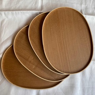 新品　4枚セット　木製　オーバルトレー　ナチュラル　お盆　プレート　木　(テーブル用品)