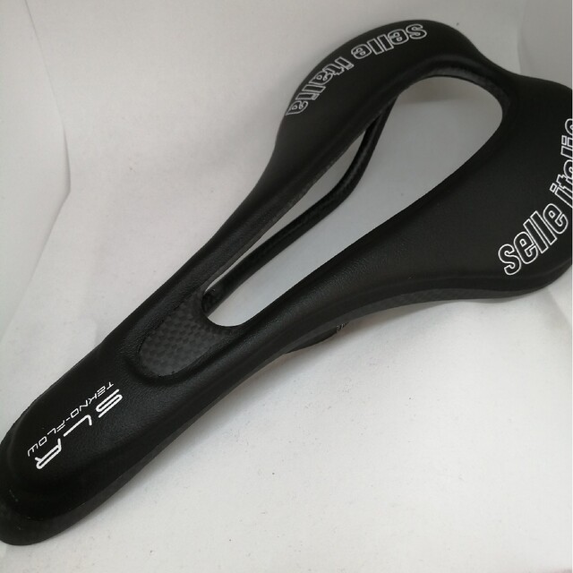 フルカーボン　サドル　ロードバイク SELLE ITALIA  セラ イタリア