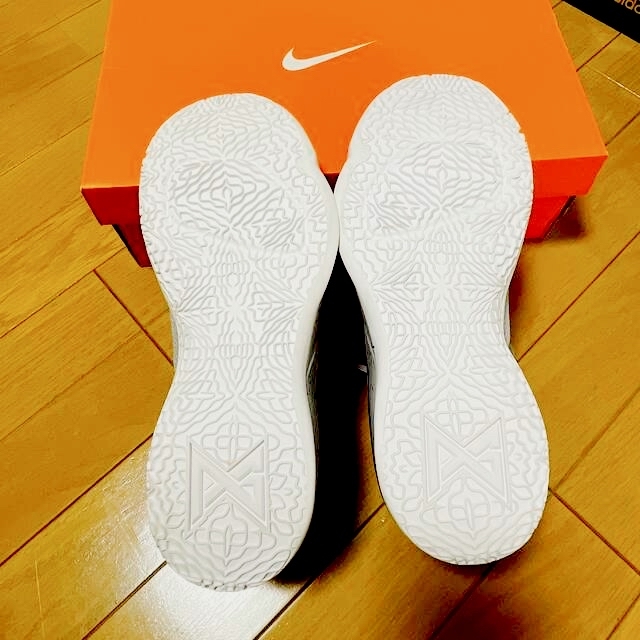 NIKE(ナイキ)のNIKE PG2 27cm  スポーツ/アウトドアのスポーツ/アウトドア その他(バスケットボール)の商品写真